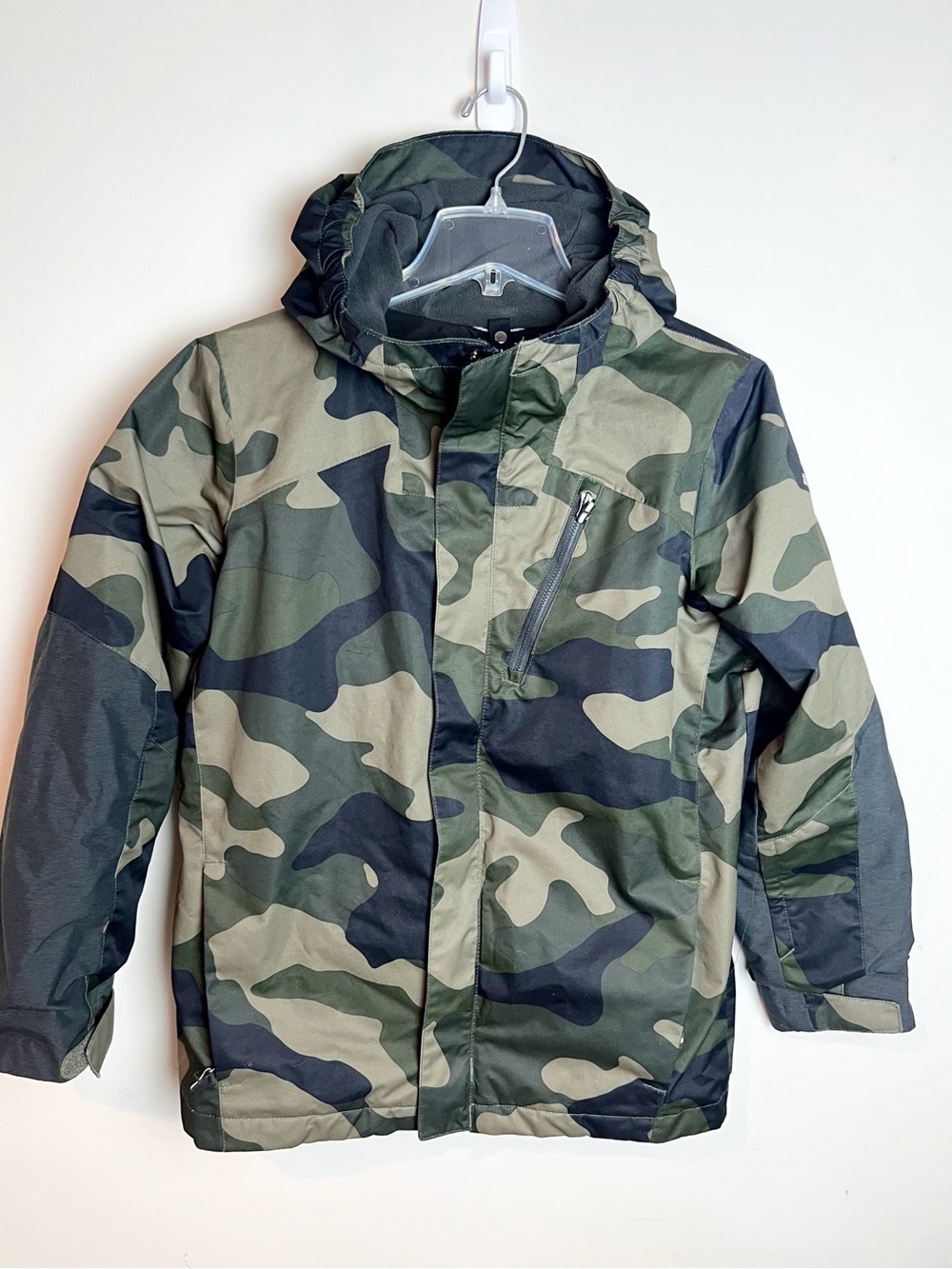 Columbia Boys Camouflage Print Winter Jacket Large 14/16 Hooded Pockets